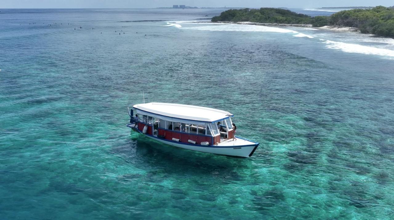 Surf Yoga Camp Otel Thulusdhoo Dış mekan fotoğraf