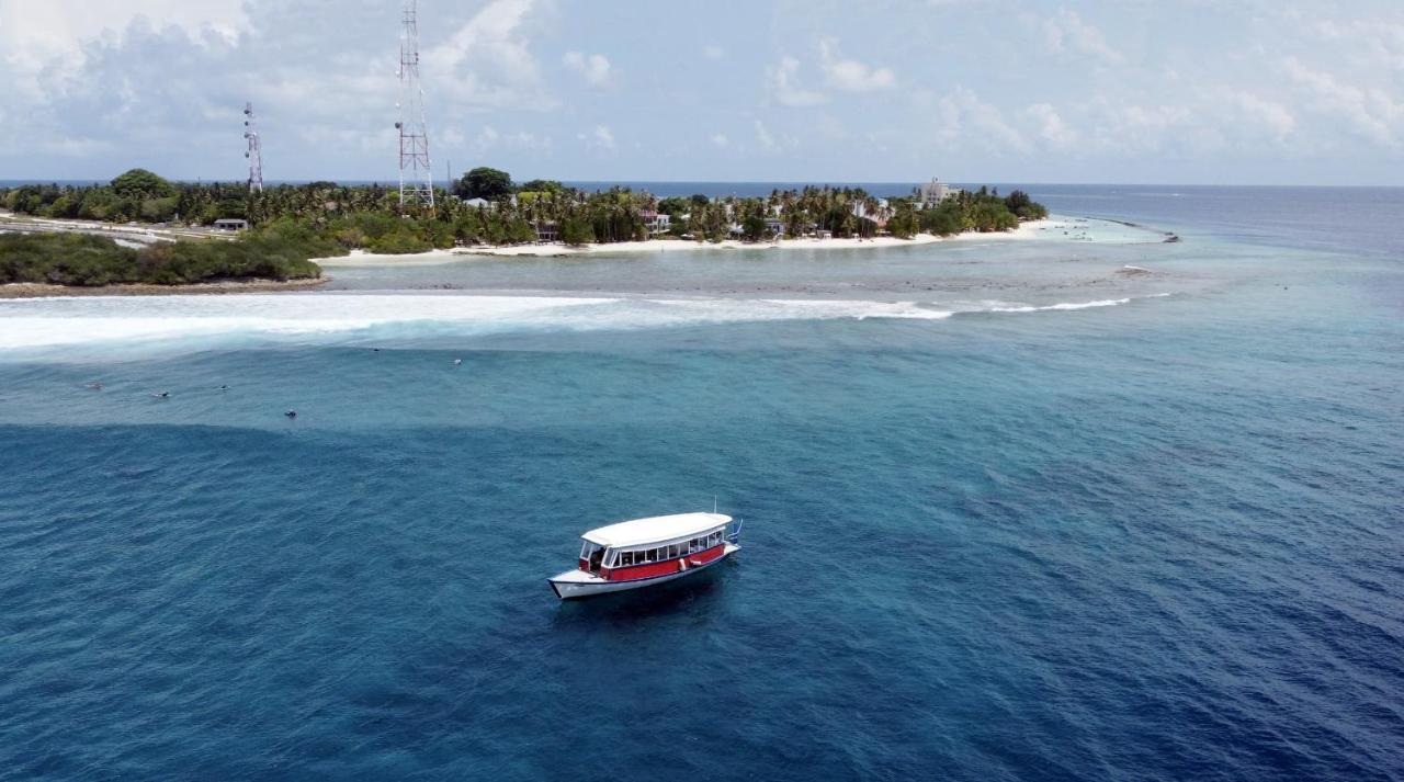 Surf Yoga Camp Otel Thulusdhoo Dış mekan fotoğraf